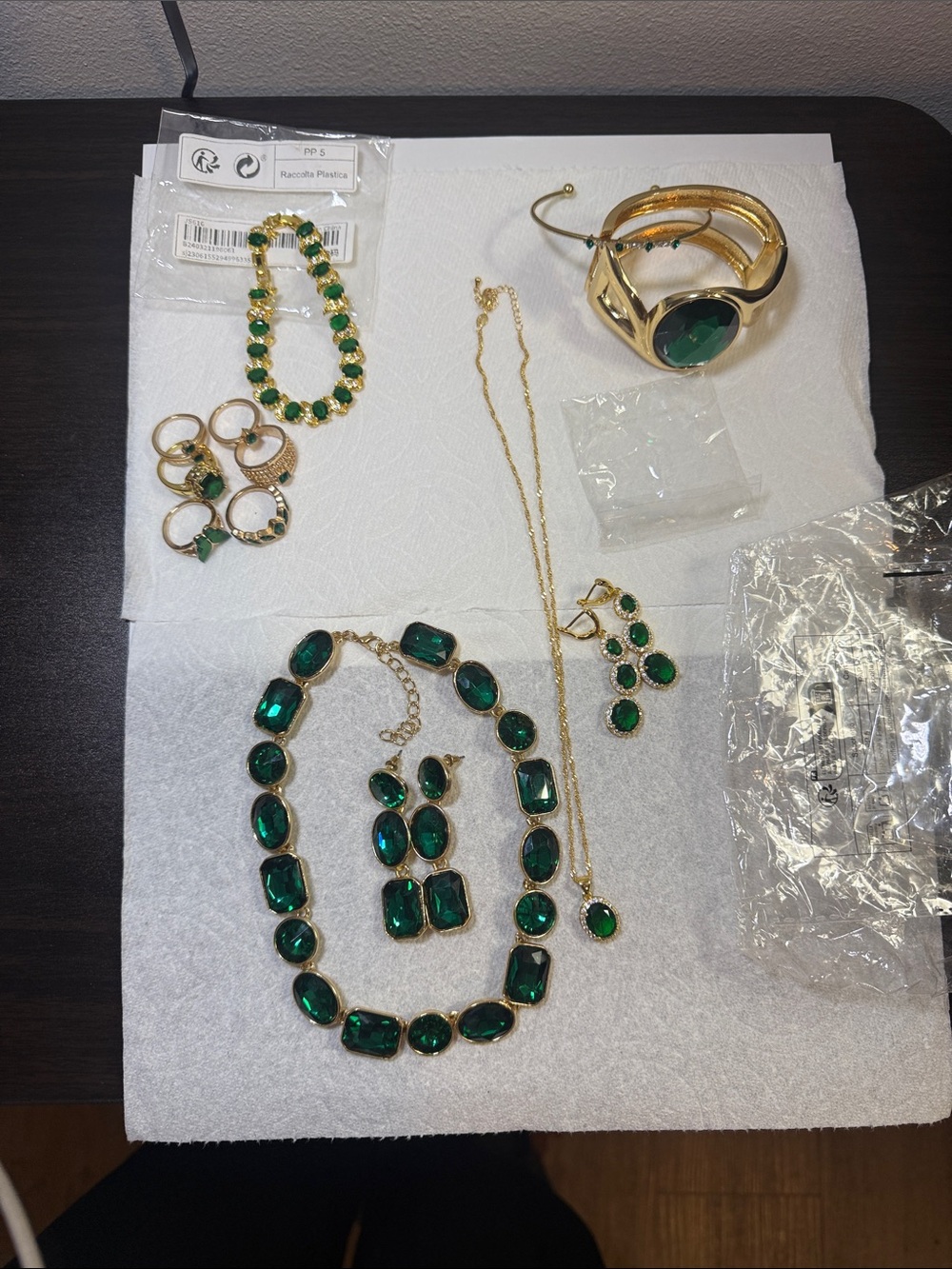 13 pc Gold and Emerald Green Statement Jewelry Set - Unbranded